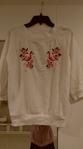 白半袖カットソーフラミンゴ刺繍ハイビスカスМサイズ