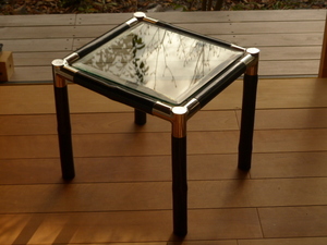 スタイリッシュなガラステーブル（S）w44cm サイドテーブル　コーヒーテーブル　1221a