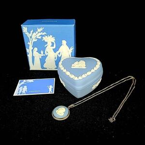 ☆美品 ◆ ウェッジウッド　WEDGWOOD ジャスパー　ペールブルー 小物入れ　ハート型 ネックレス