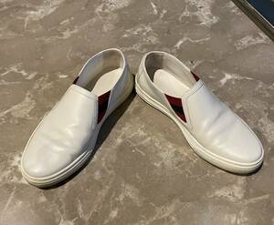 美品！グッチ　GUCCI スニーカー　スリップオン　36 白　ホワイト　リブ　裏にロゴ　シューズ　本物保証　23cm