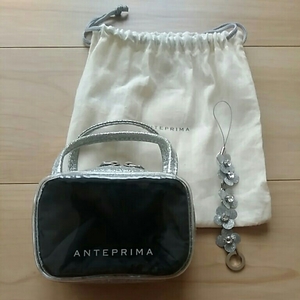 ANTEPRIMA アンテプリマ　ストラップ　携帯　鍵　バッグチャーム　ポーチ付　ファスナー有　ハンドル有　布袋付　シルバー　グリッター
