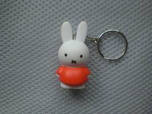 Miffy　ミッフィー　key ring　キーチェーン　オレンジ キーホルダー　マスコット