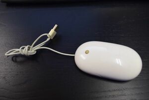 ★apple 純正 Mac USB接続光学式マウス A1152★中古良品★10.23-1