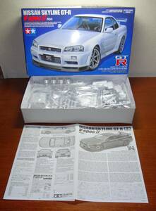 タミヤ　1/24　スポーツカーシリーズ　NO.258　「 NISSAN　ニッサンスカイライン　GT-RV　スペックⅡ（R34）」　未組立品