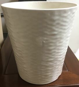 プラスチック植木鉢白直径25 cm×高さ26.5cm