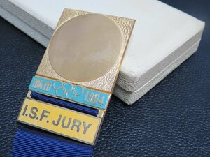 135MAY05【横浜古物】1964　オリンピック　東京大会　I.S.F. JURY バッジ 　紺色リボン