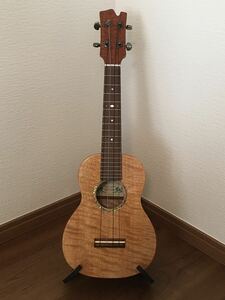 ハワイ島在住 幻のビルダー David Gomes製作 カーリーマンゴ材 4弦Concert Model カスタムオーダー