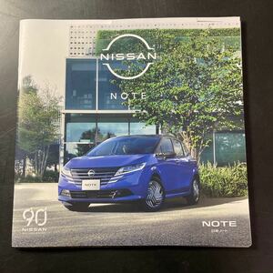 日産 ノート カタログ NISSAN 車　コンパクトカー　自動車　本　2024年