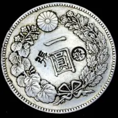B1457 日本　一圓　刻印　丸銀　明治十五年　貿易銀　硬貨　菊紋 竜