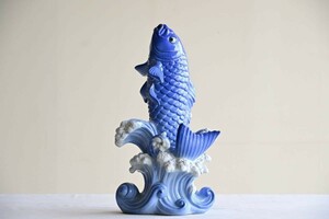 【珍品】鯉の滝登り 50cm 九谷 八幡窯 美品 置物 陶器人形 フィギュリン 日本 伝統工芸 藍 ジャパンブルー