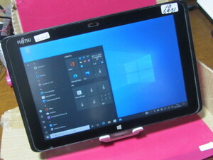 ジャンク　fujitsu　arrows　tab　q506　ram:4gb　hd:64gb　タブレット　windows10　黒　初期化済み　18-6431