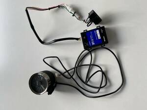 PIVOT DUAL GAUGEメーター　タコメーター、水温計　ピボット　デュアルゲージメーター　OBD