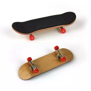 【特選】《カラー選択》木製フィンガースケートボード,子供のためのミニおもちゃ