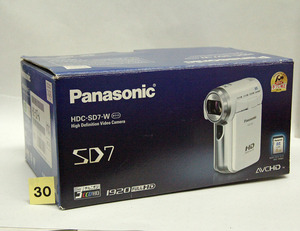 30　パナソニック　デジタルビデオカメラ　HDC-SD7-W 作動品　