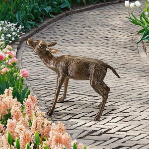 立っている子鹿 ブロンズ製庭園像 アウトドア対応屋外動物像エクステリアオーナメント飾り庭園彫刻ブロンズ彫刻芝生花壇ガーデン置物