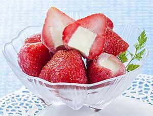 ★特選！「苺まるごと練乳入りアイス」お得パック！約2kg（20g×100個）苺の酸味と練乳の甘さがマッチ！10kgまで送料一律でお届けします！