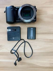 SONY ミラーレス一眼カメラ NEX-5T ボディ ソニー バッテリー 充電器 ブラック デジカメ 