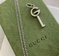 【美品•正規品】GUCCIシルバー鍵チャーム＆ネックレス