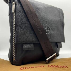 【極美品】GIORGIO ARMANI ジョルジオアルマーニ ショルダーバッグ メッセンジャーバッグ　クロスボディレザー ロゴベルト ブラック メンズ