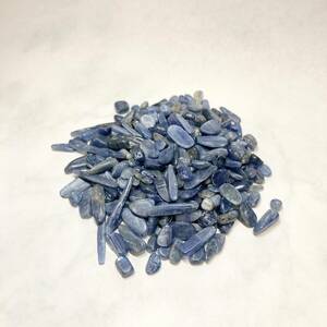 【チップ】カイヤナイト＊1kg＊天然石チップ＊インテリア＊浄化＊Kyanite