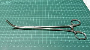 （69）新品　コッヘル鉗子　反型　サンリツ（鉗子　鑷子　持針器　剪刀　開創器）医療器具　外科　整形外科　手術