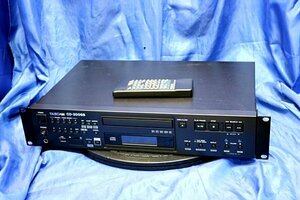 TASCAM/タスカム 業務用 CDプレイヤー CD-200SB SD/SDHCカード/USBメモリー対応　リモコン付　50120Y