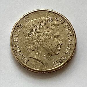 【希少品セール】オーストラリア エリザベス女王肖像デザイン 1ドル硬貨 2013年 1枚