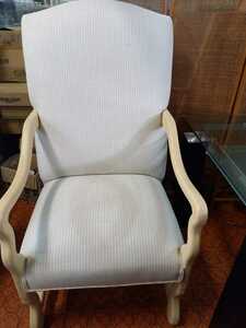 KRESS アメリカ家具 白い 布製椅子 肘掛付椅子 一人用ソファ 