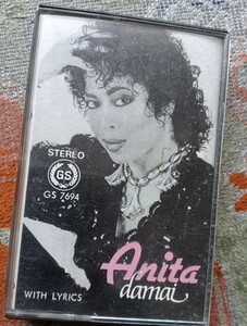 カセット ・マレーシア Ａnita Sarawak // damai 1982年発売(シンガポール製) マレーシアpops