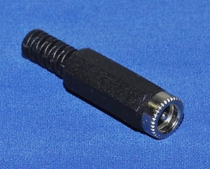 DCジャック Φ5.5/Φ2.1標準タイプのプラグに対応 差し込み部の深さは9.5mm 全長39mm 要半田付け ストレートタイプ 中継 ケーブル取付型