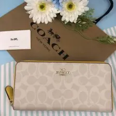 COACH コーチ ︎✿シグネチャー ホワイト イエロー