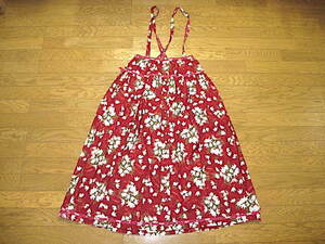 ピンクハウス　ロゴテープ使い二輪草ブーケプリント吊りスカート　赤　経年未着用品