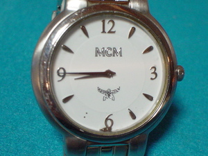 MCM　３ATM　腕時計　ホワイト　ジャンク品