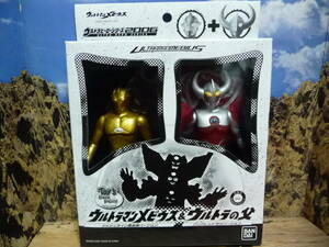 【未開封品】ウルトラヒーローシリーズ２００６「ウルトラマンメビウス（黄金像）＆ウルトラの父（クリアレッドラメ）」