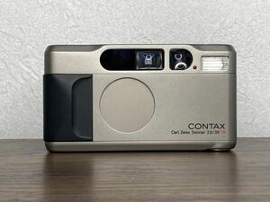 Y336 コンタックス CONTAX T2 Carl Zeiss Sonnar 38mm F2.8 T* チタンシルバー コンパクトフィルムカメラ