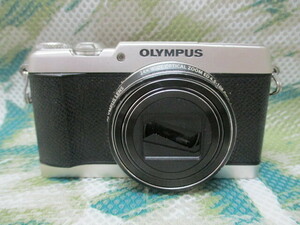 ●OLYMPUS オリンパス SH-3 デジカメ デジタルカメラ ジャンク