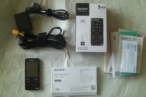 SONY ウォークマン NW-E083 B ブラック 4GB USBケーブル　映像/音声出力ケーブル　取扱説明書　箱　動作確認済