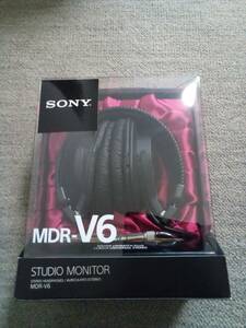 SONY MDR-V6