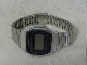 不動・(電池交換必要か修理必要) マレーシア製・カシオ デジタル男性時計 CASIO A164W
