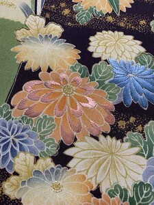 ★きものさらさ　アンティーク着物帯★丸帯　染め　菊　水仙　紅葉　古典文様　刺繍　正絹　大正ロマン　古布　古裂　