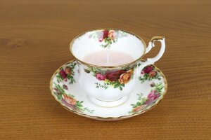 ロイヤルアルバート　オールドカントリーローズ　キャンドル　カップ＆ソーサー　薔薇　ROYAL ALBERT　ヴィンテージ