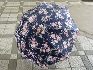 ポール&ジョー 《PAUL&JOE SISTER》　女性用雨傘（紺系／花柄）
