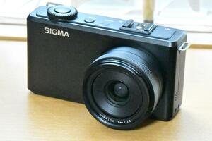 SIGMA シグマ DP1 Merrill 4600万画素 Foveon X3 ダイレクトイメージセンサー 【中古】