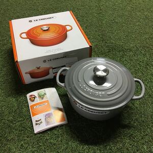 GX1512 LE CREUSET ル・クルーゼ 両手鍋2117720-20cm ココットロンド ホーロー鍋 料理 調理器具 ミストグレイ 箱汚れ 未使用 保管品 鍋