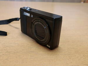 ★★ RICOH R8 （ブラック）+ オリジナルケース 付属品完備 美USED ★★