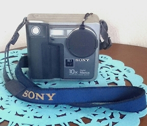 【懐かしい】1997年 SONY 10×Digital Mavica デジタルマビカ フロッピーカメラ ジャンク　動作未確認　バッテリーあり　MVC-FD7　日本製