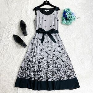 美品★ローラアシュレイ LAURA ASHLEY★美麗シルエット★ウエストリボン付*バタフライ柄★ロングフレアワンピース 〜SIZE11 L相当〜