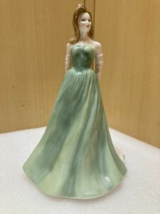 YK4683 ロイヤルドルトン Royal Doulton SOPHIE フィギュリン 陶器人形 置物 英国 イギリス 西洋美術 高さ約21.5cm 現状品