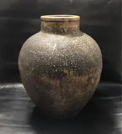 美しい古美術◾️蔵から釉薬のプチプチしたかなり雰囲気のある壺、壷、花瓶が出て来た。