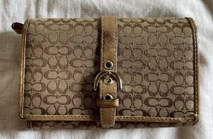 コーチ COACH 財布 二つ折り　定番　シグネチャー　角スレ以外は中古美品